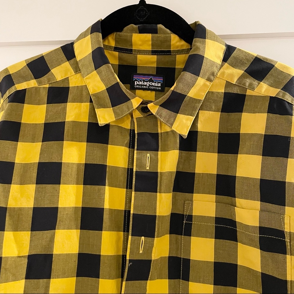 Patagonia men’s buffalo plaid shirt size M